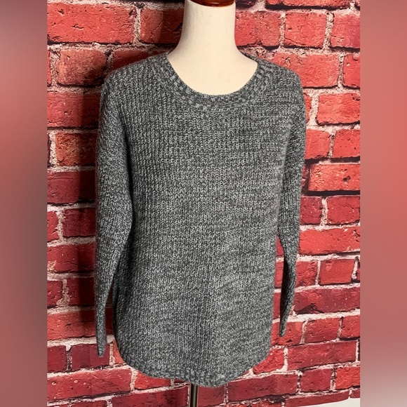 3/$20 SO gray knit sweater size LARGE - Picture 2 of 9